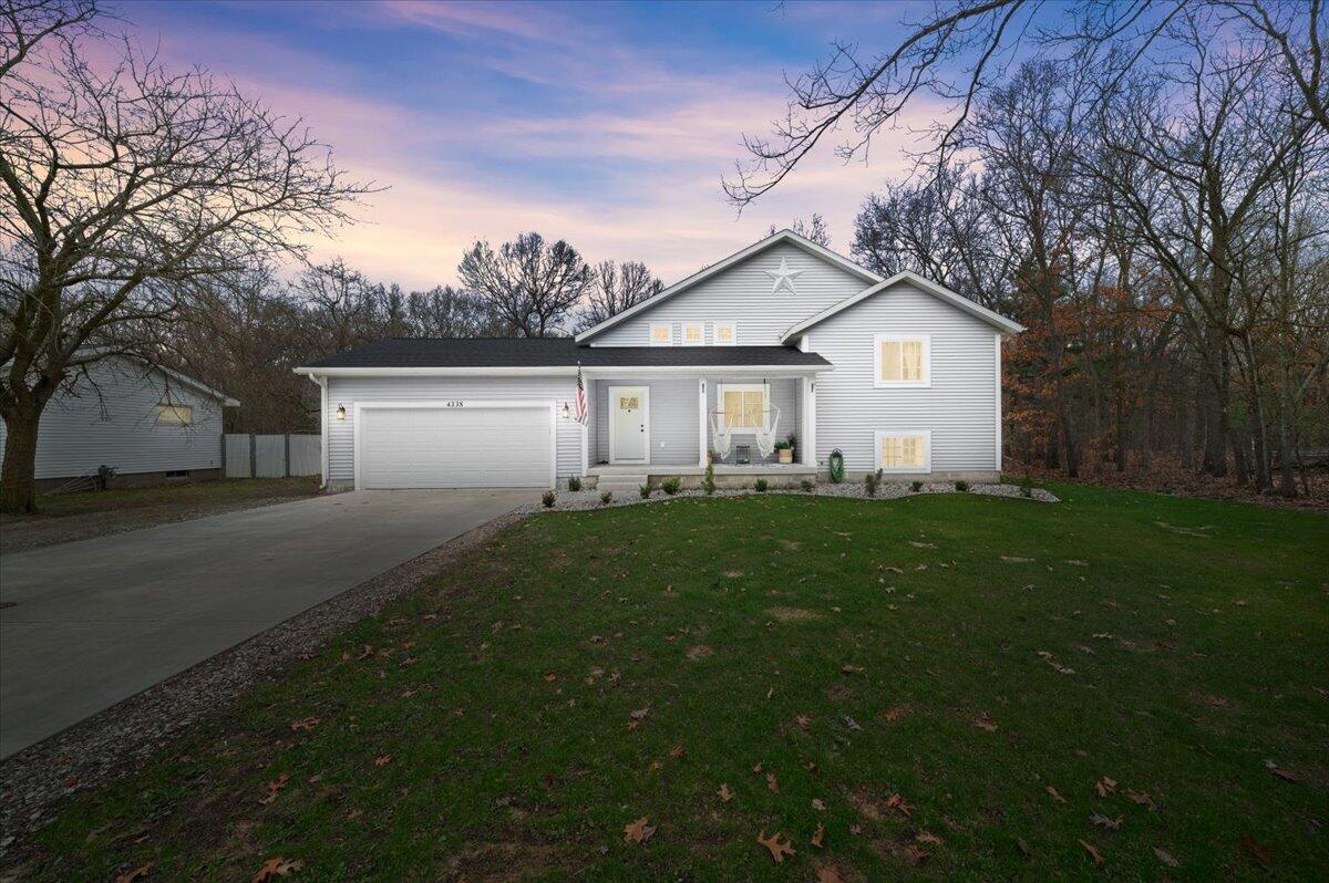 4338 White Road Muskegon, MI 49442 - Photo 2 of 31 01-DSC_5689