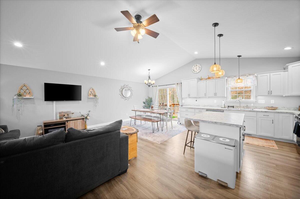 4338 White Road Muskegon, MI 49442 - Photo 6 of 31 06-DSC_5604