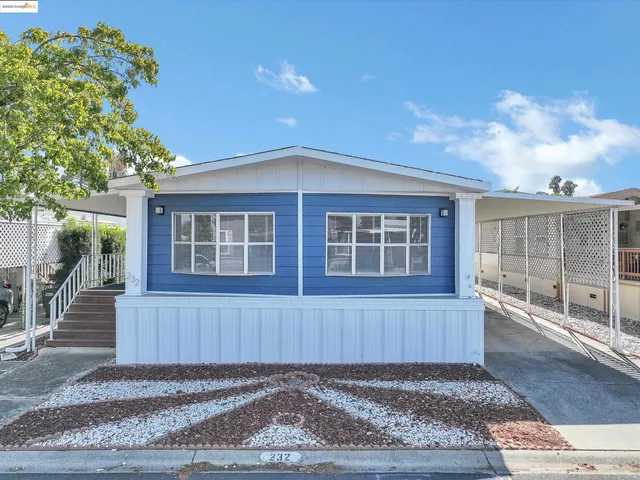 a view of house with a outdoor space