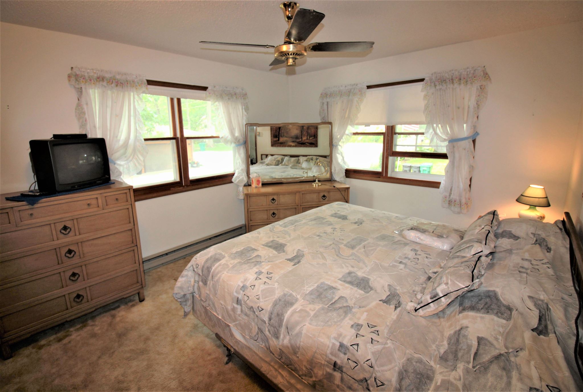 6867 North Kalorama Road Leesburg, IN 46538 - Photo 20 of 24 Gallery Image 20