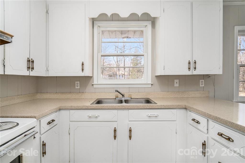 5102 Lewis Road Gastonia, NC 28052 - Photo 6 of 14 Gallery Image 6