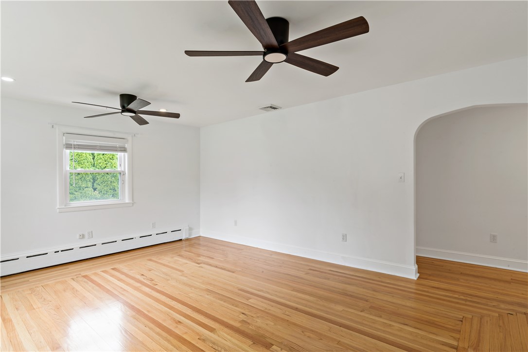 3 Ruth Street Middletown, RI 02842 - Photo 5 of 29