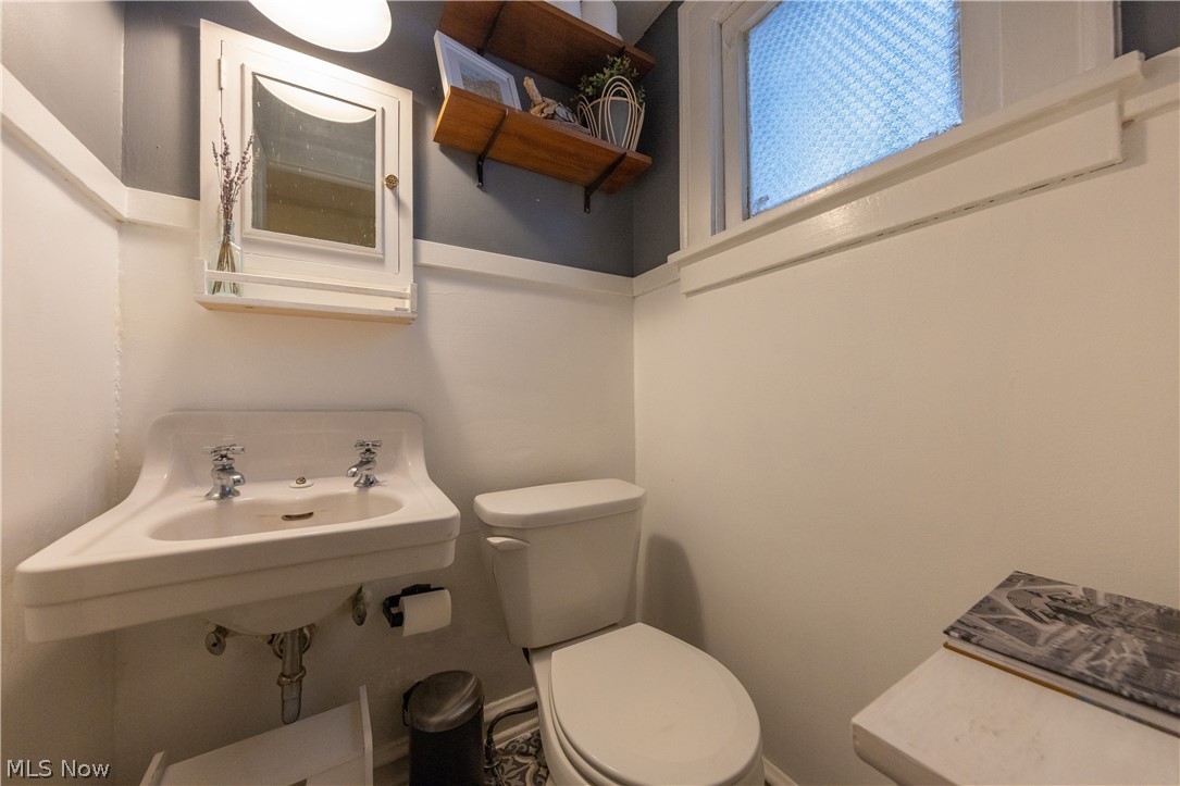 2495 Eaton Road Cleveland, OH 44118 - Photo 13 of 33 Gallery Image 13