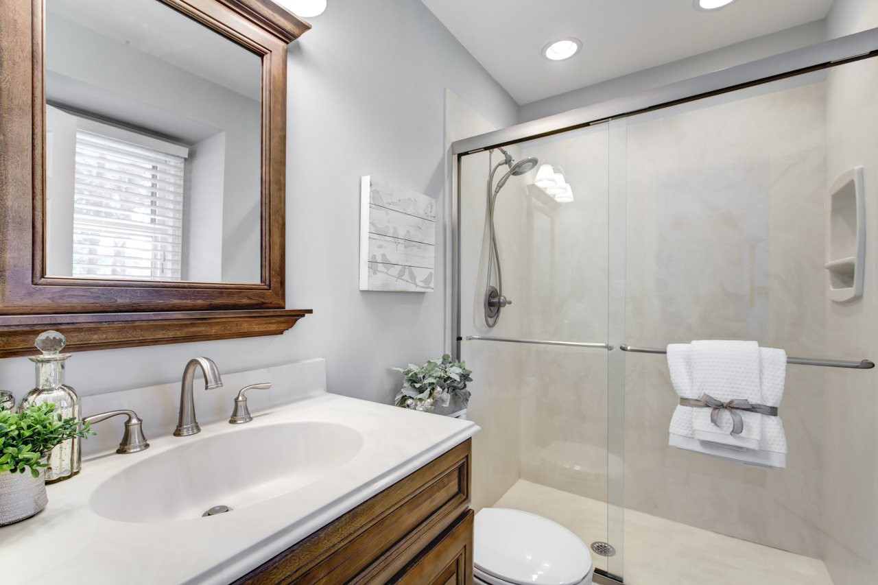 5010 Sweetbriar Drive Raleigh, NC 27609 - Photo 9 of 13 Master Bath/Spa