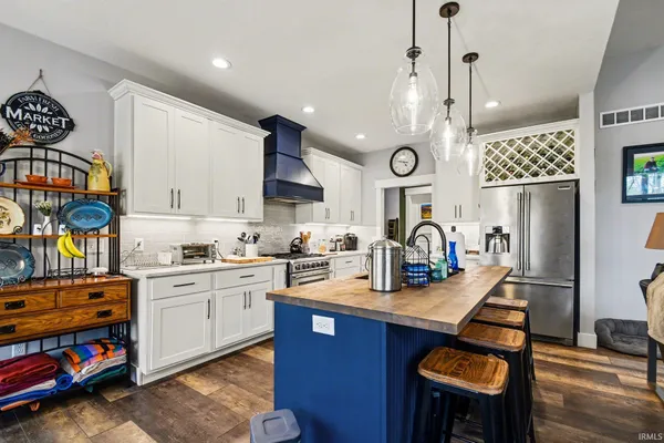 $665,000 | 56070 Dana Drive, Bristol, IN 46507