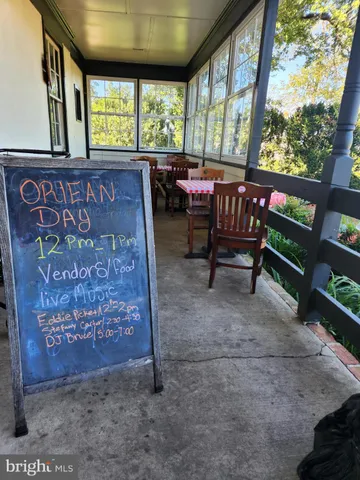 a sign that is on the side of the road