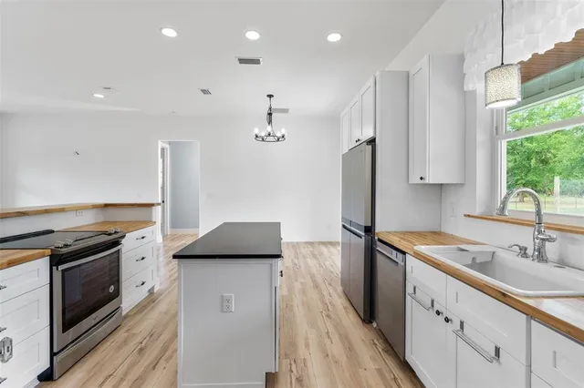 $565,000 | 6761 Northeast 25 Street, High Springs, FL 32643