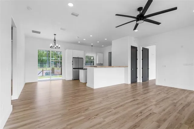 $565,000 | 6761 Northeast 25 Street, High Springs, FL 32643