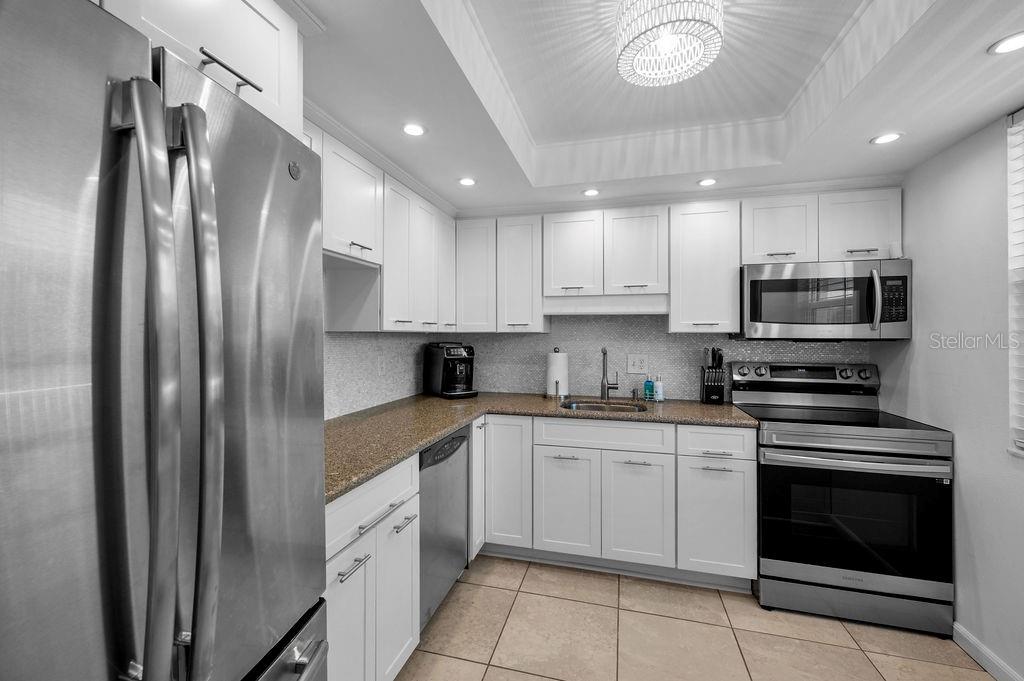 600 Sutton Place, Unit B302 Longboat Key, FL 34228 - Photo 17 of 58