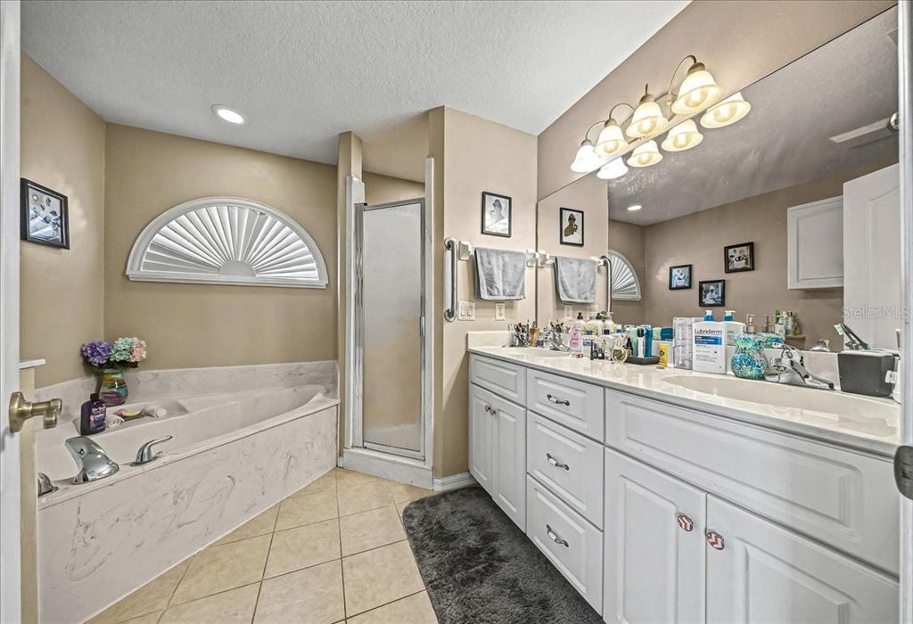 6607 Southeast 11th Loop Ocala, FL 34472 - Photo 19 of 48