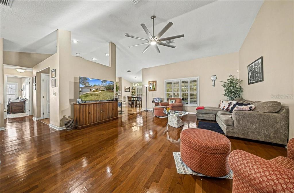 6607 Southeast 11th Loop Ocala, FL 34472 - Photo 6 of 48