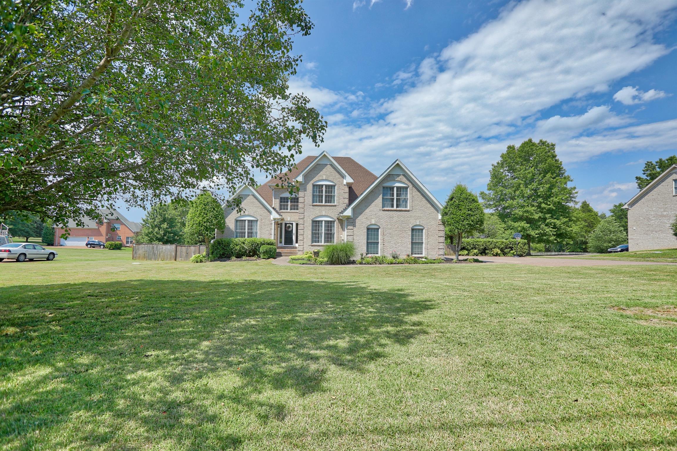 Great curbside appeal. Nicely landscaped.