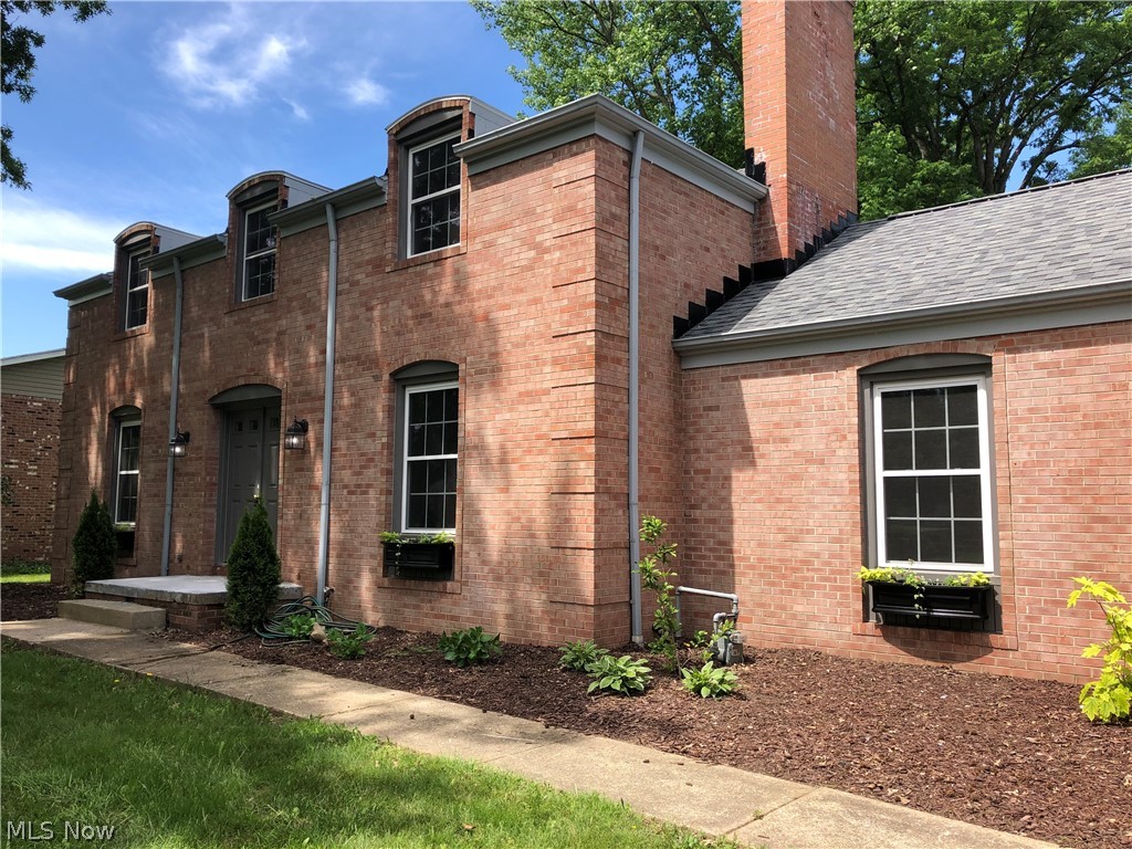 1901 Devonshire Road Northwest Canton, OH 44708 - Photo 1 of 30 Gallery Image 1