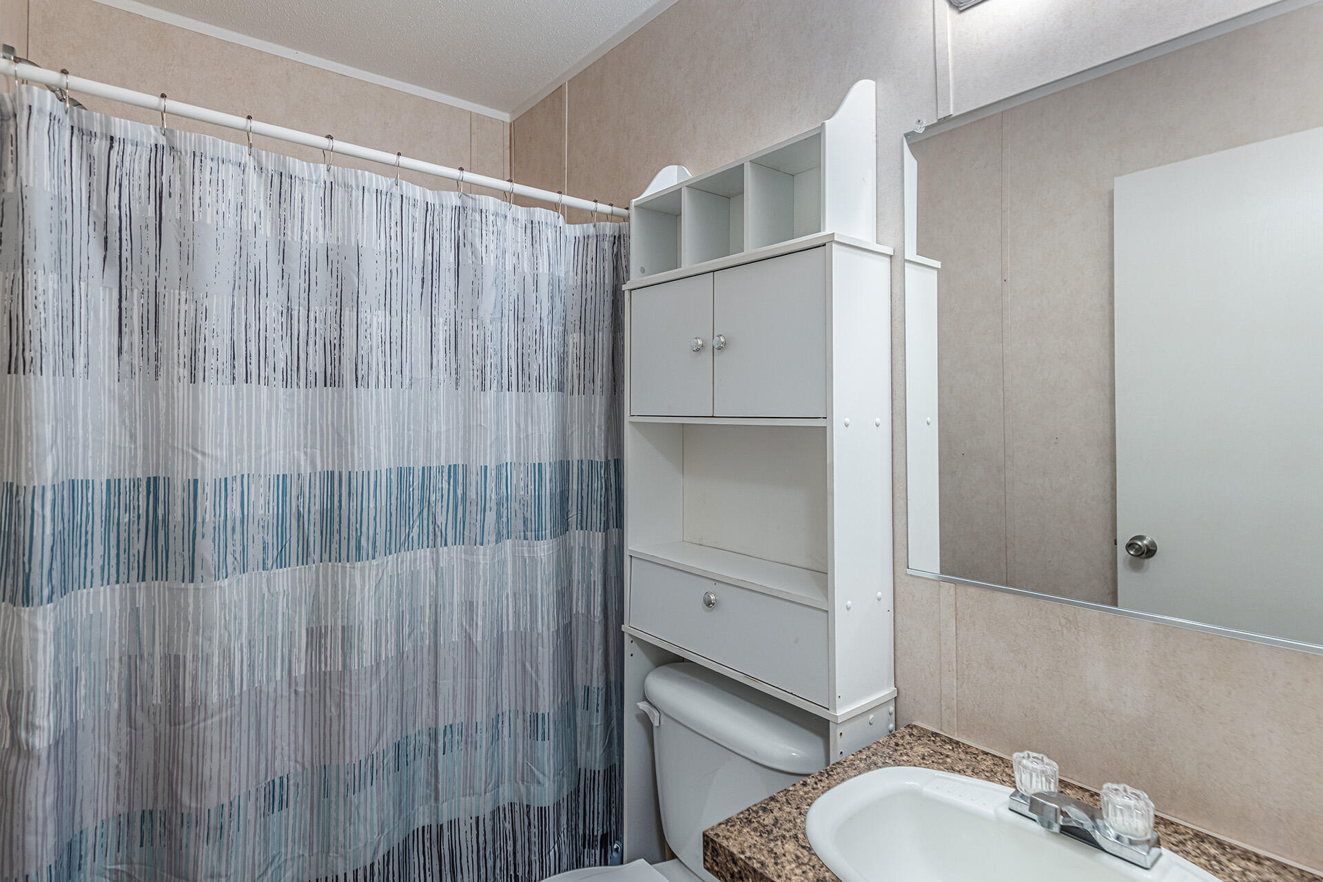2023 Shannon Road Navarre, FL 32566 - Photo 11 of 26 Bath 2