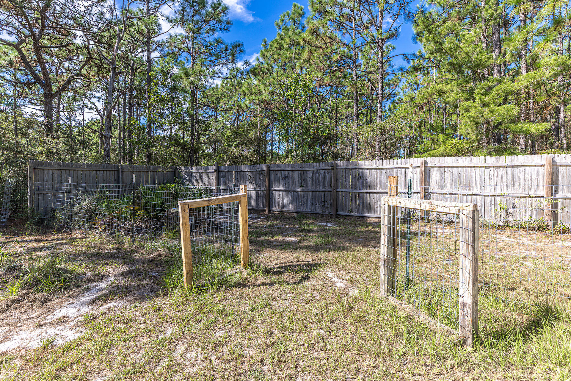 2023 Shannon Road Navarre, FL 32566 - Photo 20 of 26 Yard 1