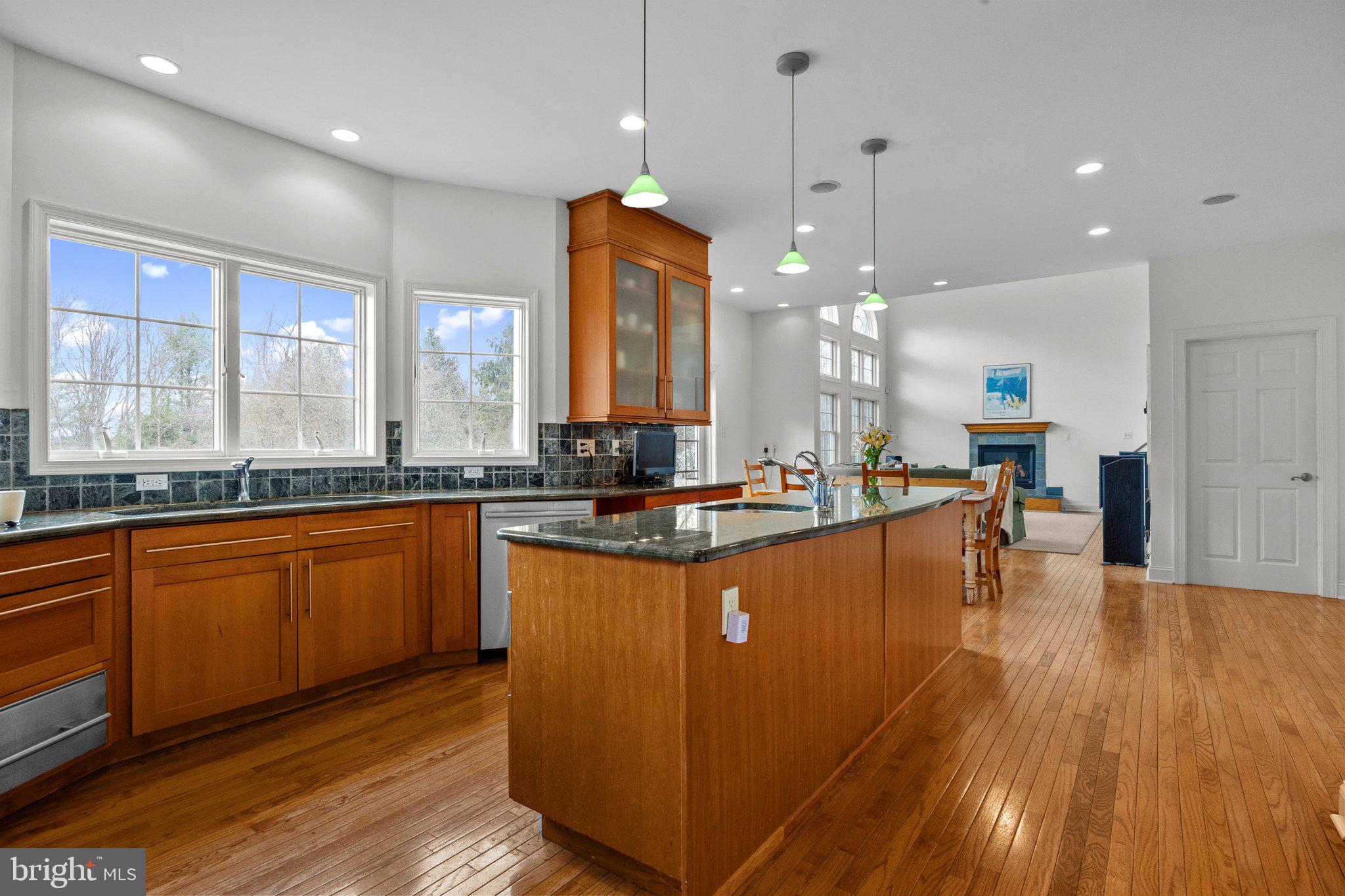 565 Linton Hill Road Newtown, PA 18940 - Photo 15 of 46 Kitchen