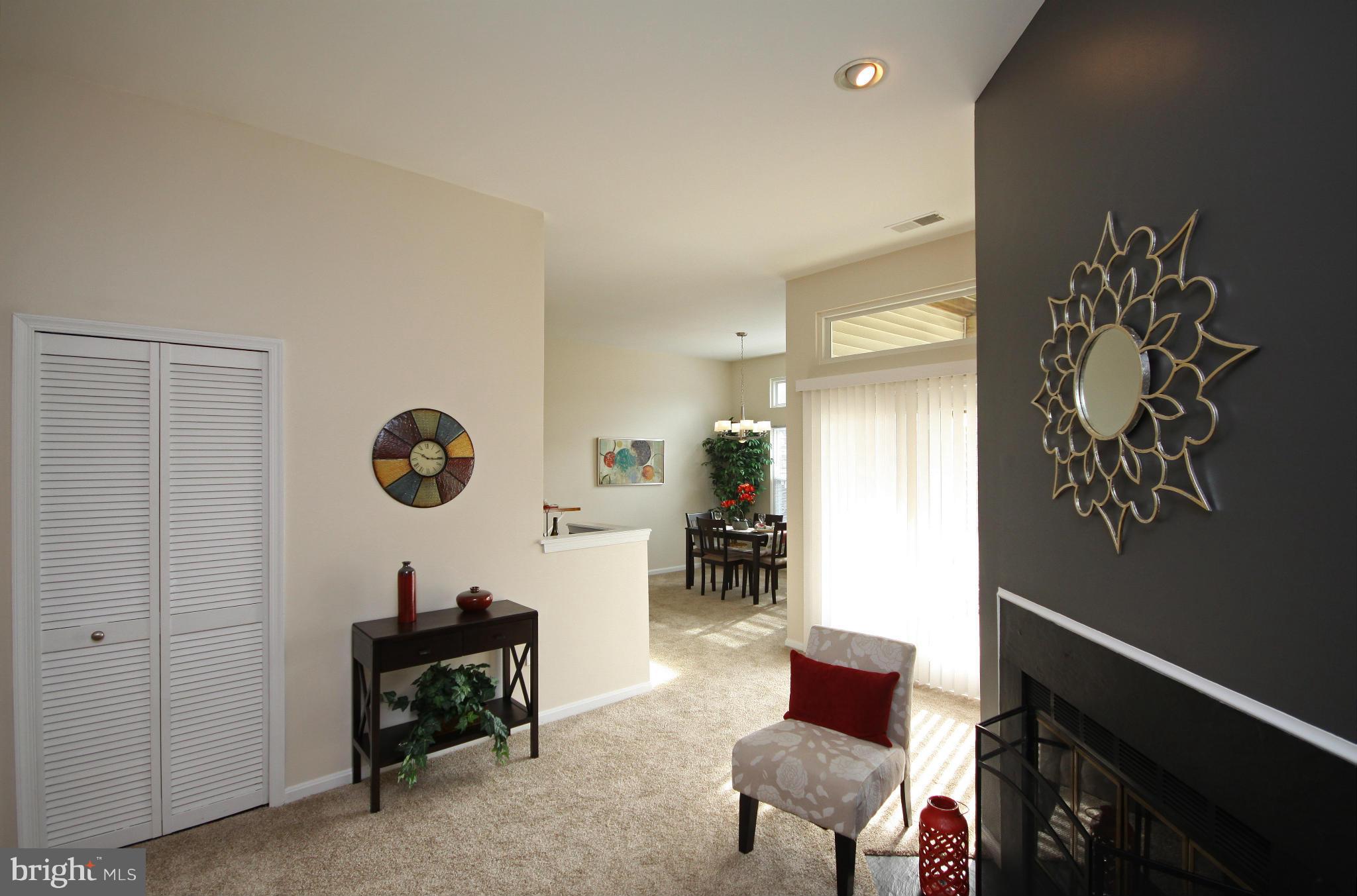 4 Fallen Tree Court, Unit 4A Baltimore, MD 21227 - Photo 2 of 18 Living Room