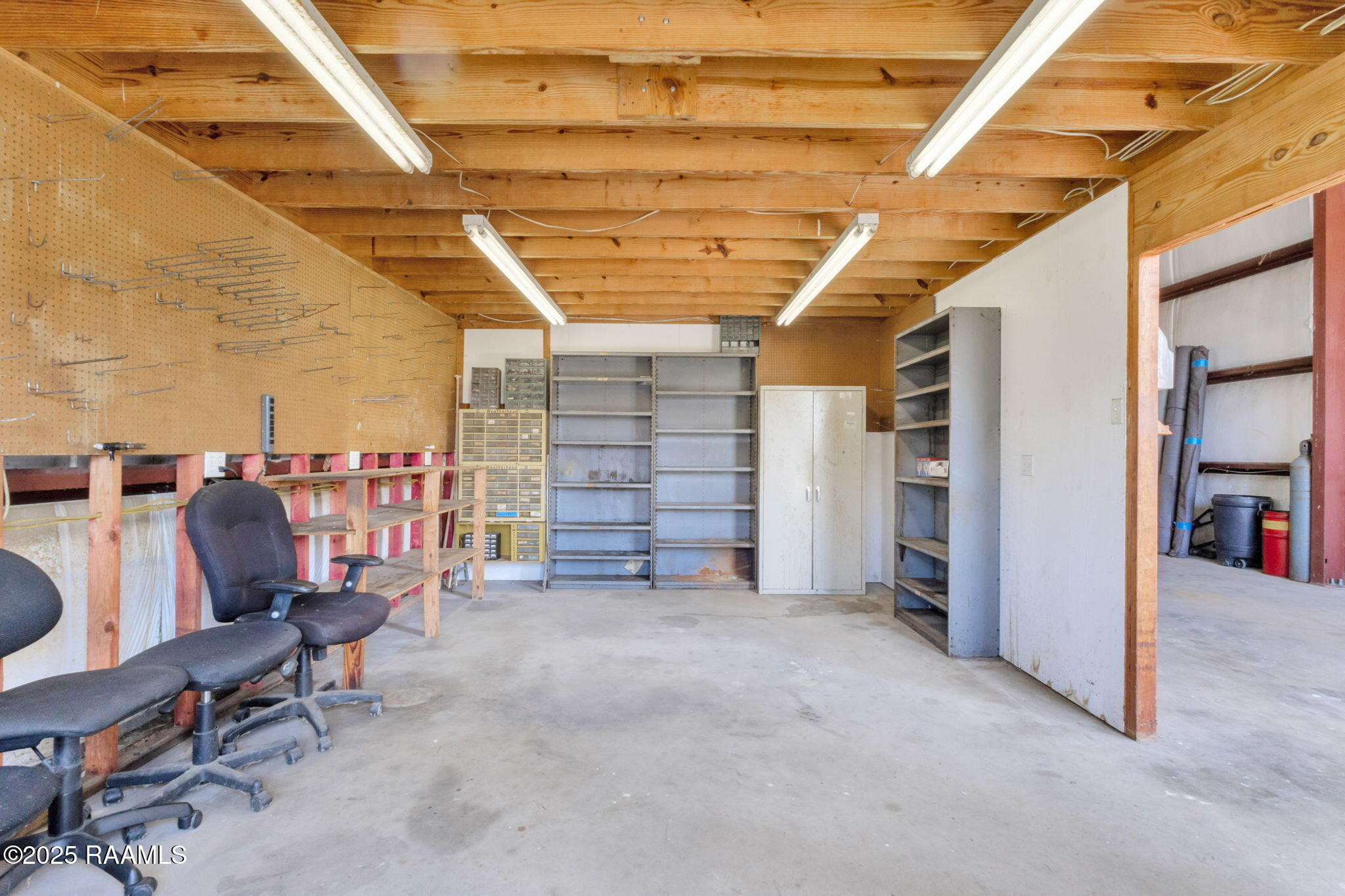 11935 Judge Doucet Road Abbeville, LA 70510 - Photo 7 of 15 4-web-or-mls-11935 Judge Doucet-4