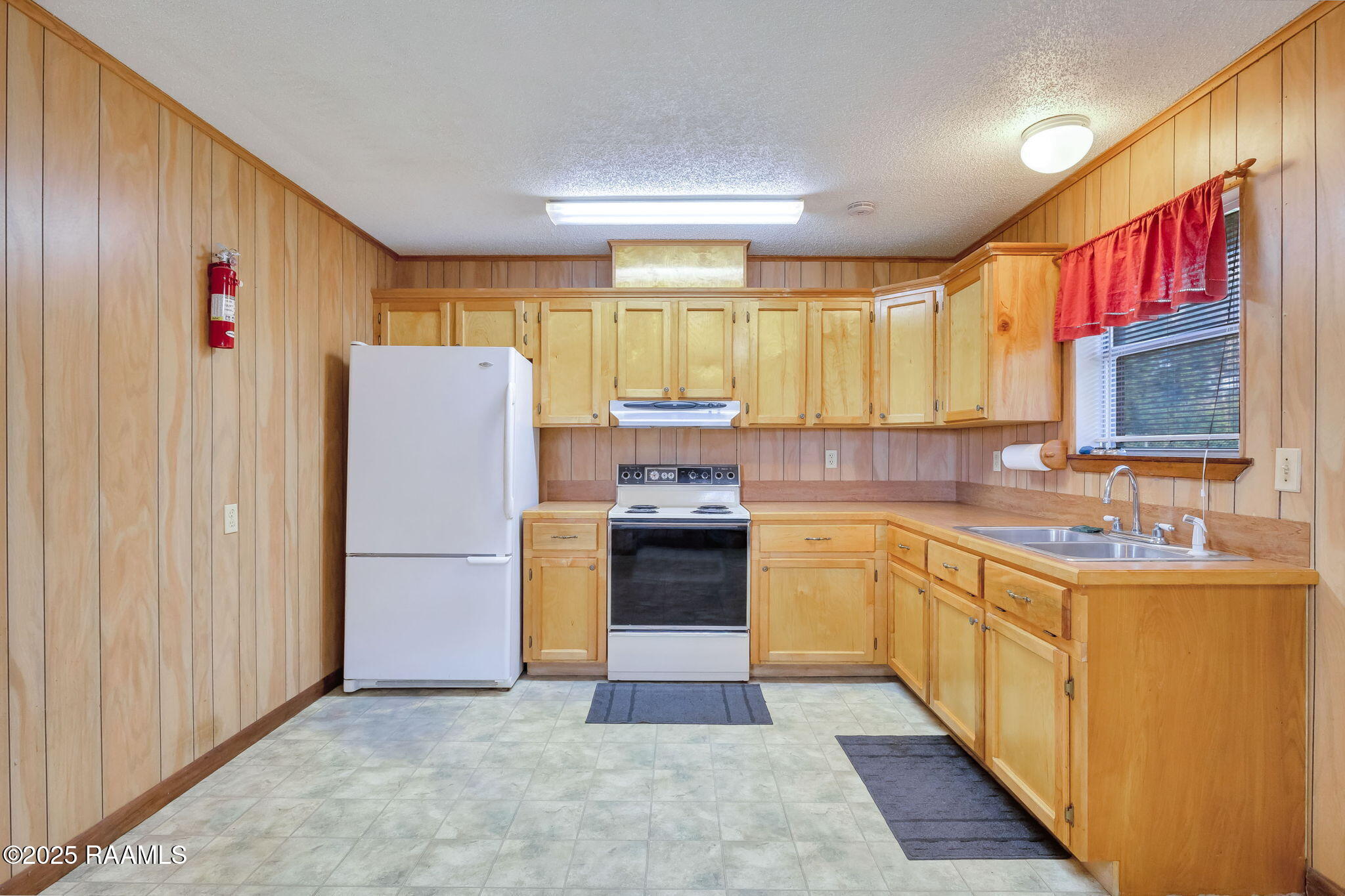 11935 Judge Doucet Road Abbeville, LA 70510 - Photo 9 of 15 9-web-or-mls-11935 Judge Doucet-9