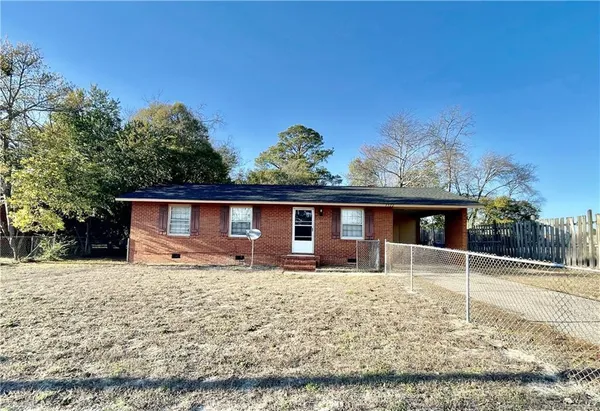 $1,200 | 3522 Thomas Drive, Fayetteville, NC 28304