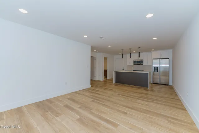 $1,695 | 9 Laura Drive, Unit 105, Cohoes, NY 12047