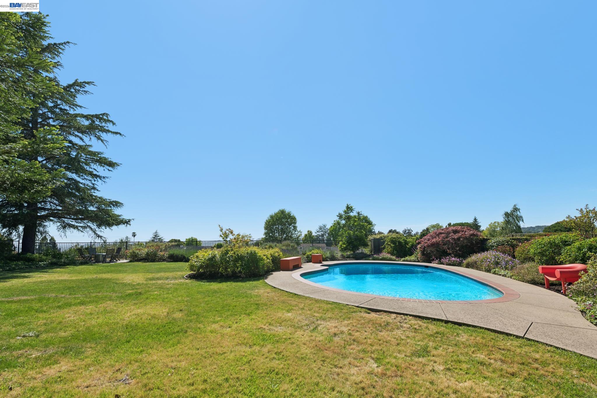 5842 Highwood Road Castro Valley, CA 94552 - Photo 6 of 13