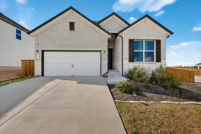 $2,400 | 11900 Dillon Falls Drive, Austin, TX 78747