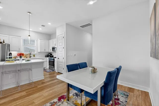 $2,400 | 11900 Dillon Falls Drive, Austin, TX 78747