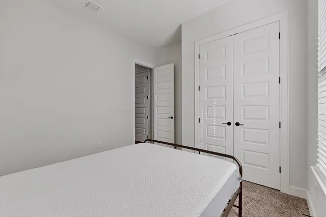 $2,400 | 11900 Dillon Falls Drive, Austin, TX 78747