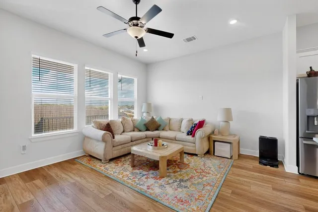 $2,400 | 11900 Dillon Falls Drive, Austin, TX 78747