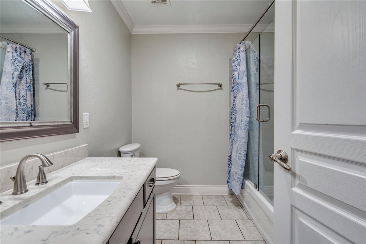 5732 Little Flock Road Temple, TX 76501 - Photo 16 of 40 4 bathrooms...all bathrooms are not pictured