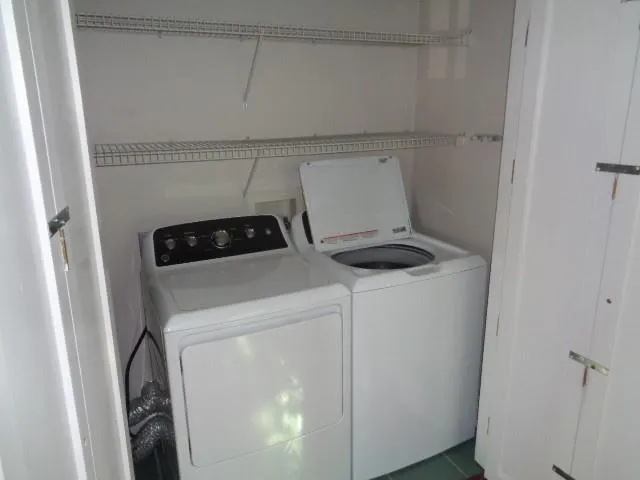 $1,600 | 525 Derbigny Street, Gretna, LA 70053