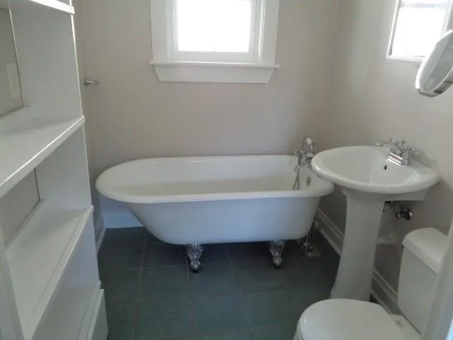 $1,600 | 525 Derbigny Street, Gretna, LA 70053