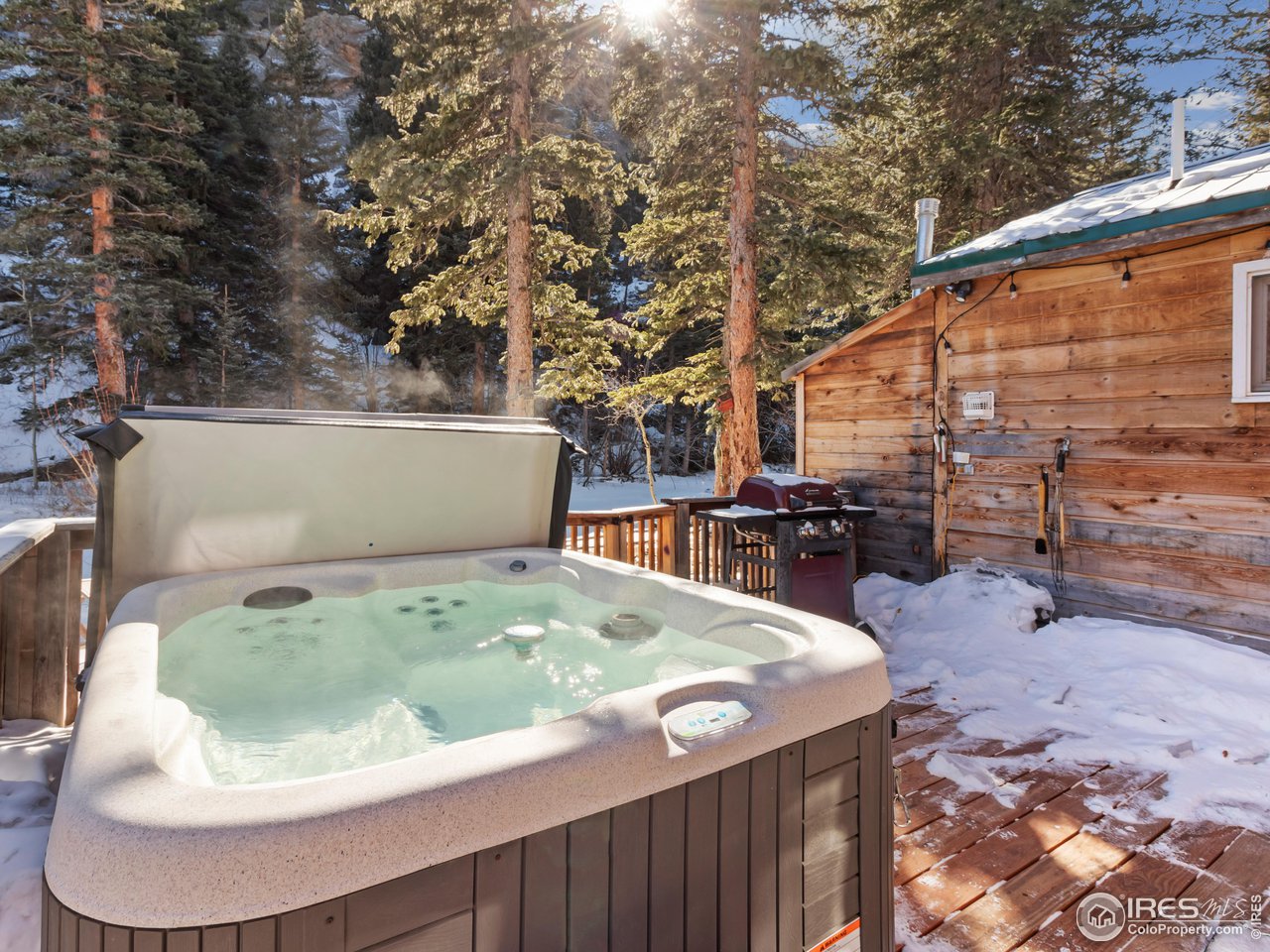 2817 Riverside Drive Lyons, CO 80540 - Photo 19 of 27 hot tub