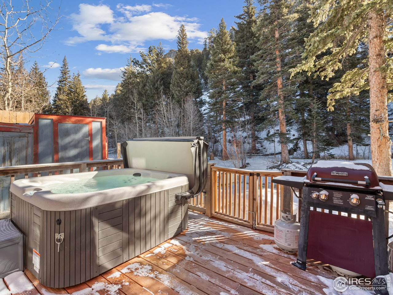 2817 Riverside Drive Lyons, CO 80540 - Photo 23 of 27 hot tub