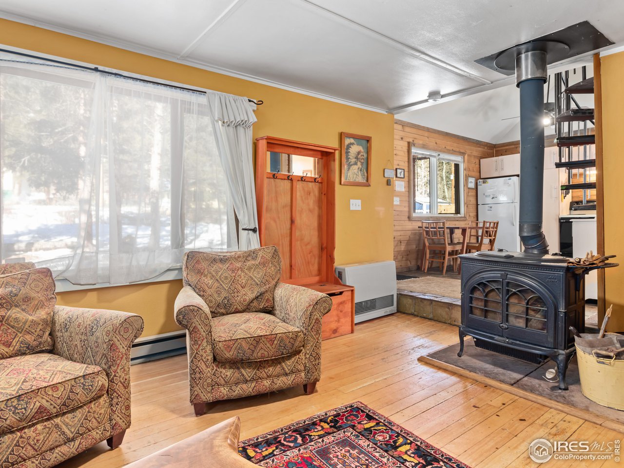 2817 Riverside Drive Lyons, CO 80540 - Photo 4 of 27 living room