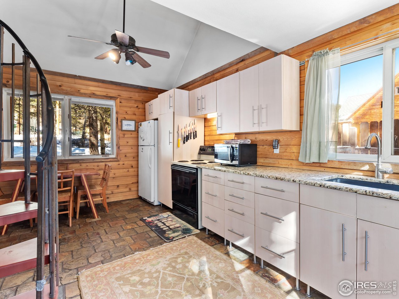 2817 Riverside Drive Lyons, CO 80540 - Photo 9 of 27 kitchen