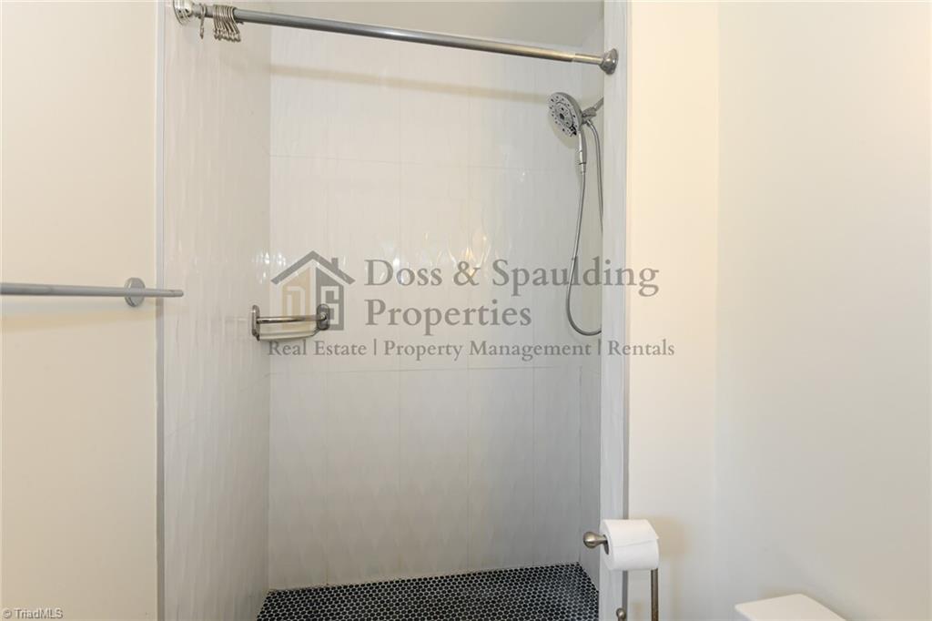 2715 Kivett Drive Greensboro, NC 27407 - Photo 27 of 42