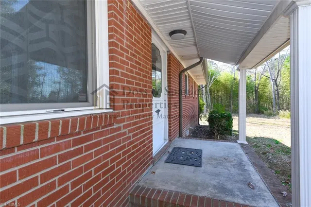 $1,850 | 2715 Kivett Drive, Greensboro, NC 27407