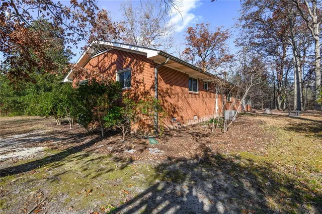 $1,850 | 2715 Kivett Drive, Greensboro, NC 27407