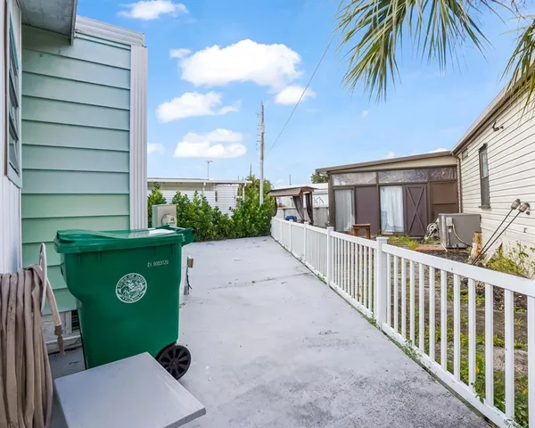 $199,900 | 8517 Southwest 16th Place, Davie, FL 33324