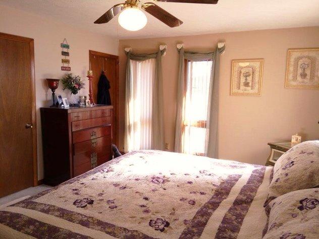 139 Fulton Road Harrogate, TN 37752 - Photo 8 of 38 4. Upstairs Master bed1