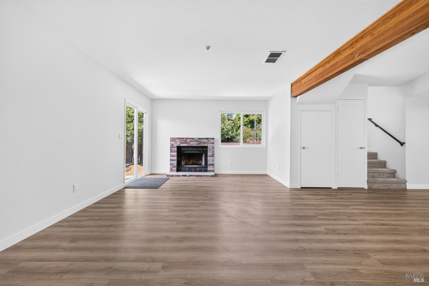 4601 Harbor Lane Rohnert Park, CA 94928 - Photo 2 of 38