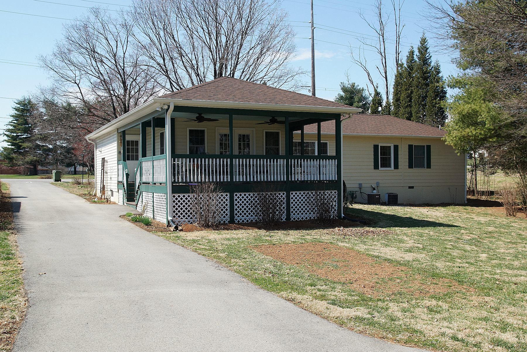 1068 Highland Road Salem, VA 24153 - Photo 12 of 66 dsc03592