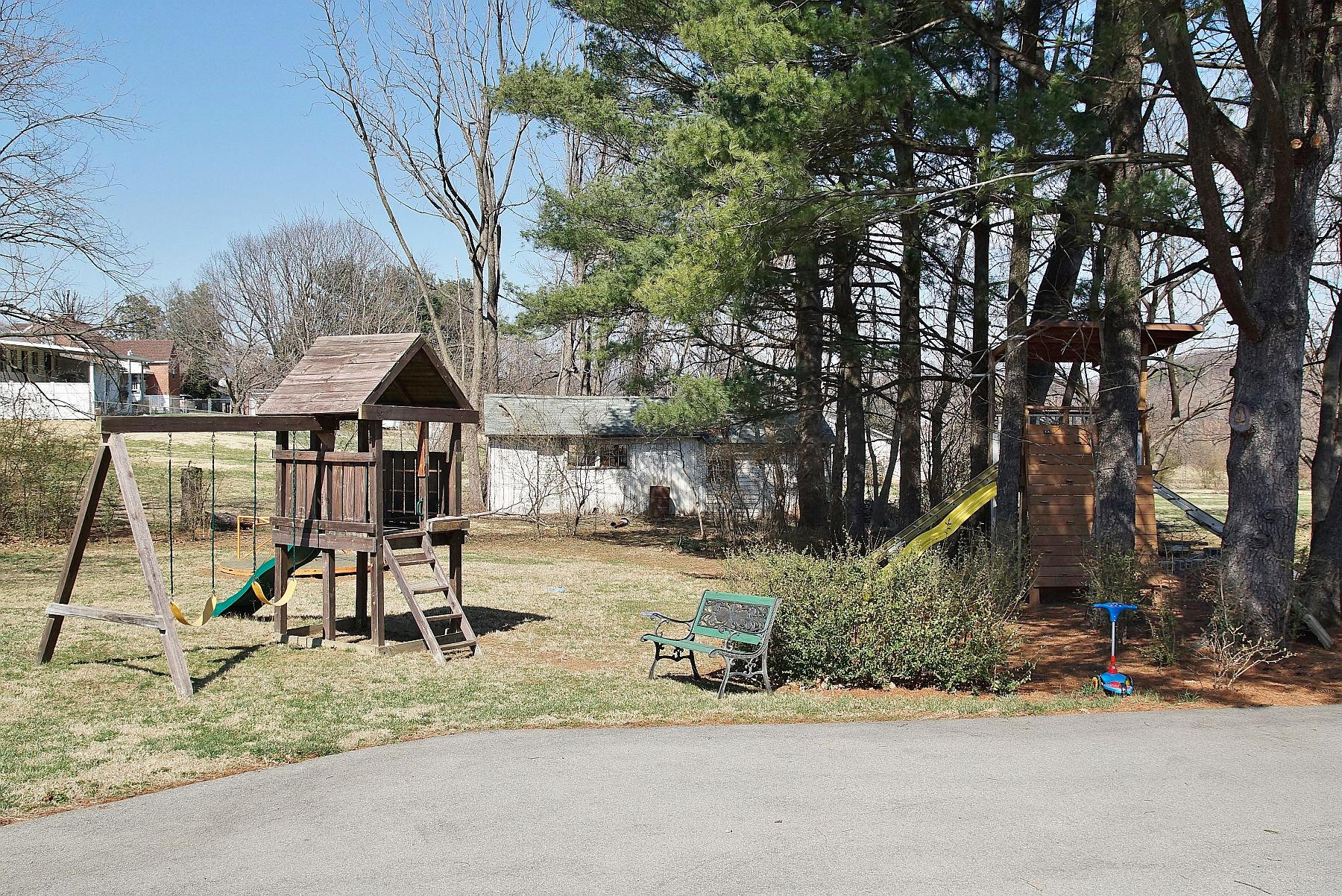 1068 Highland Road Salem, VA 24153 - Photo 13 of 66 dsc03594
