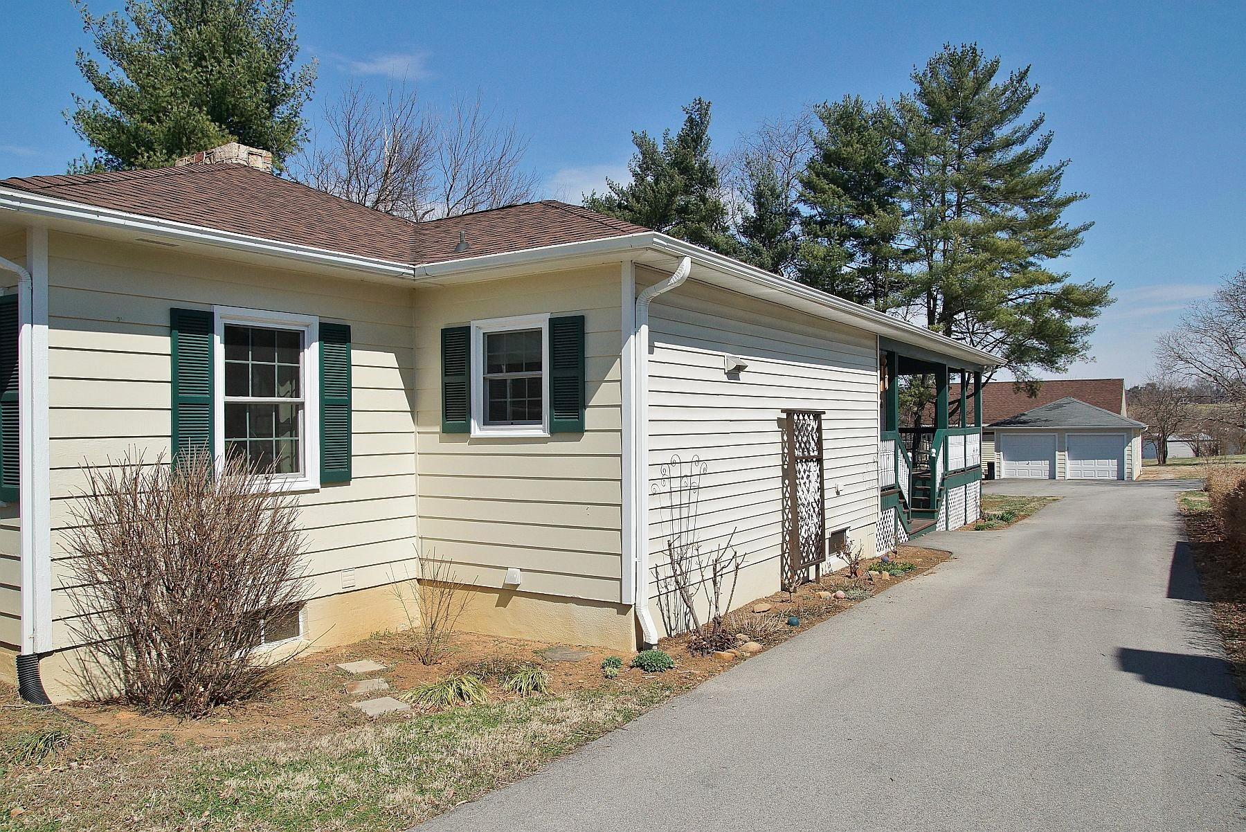 1068 Highland Road Salem, VA 24153 - Photo 8 of 66 dsc03586
