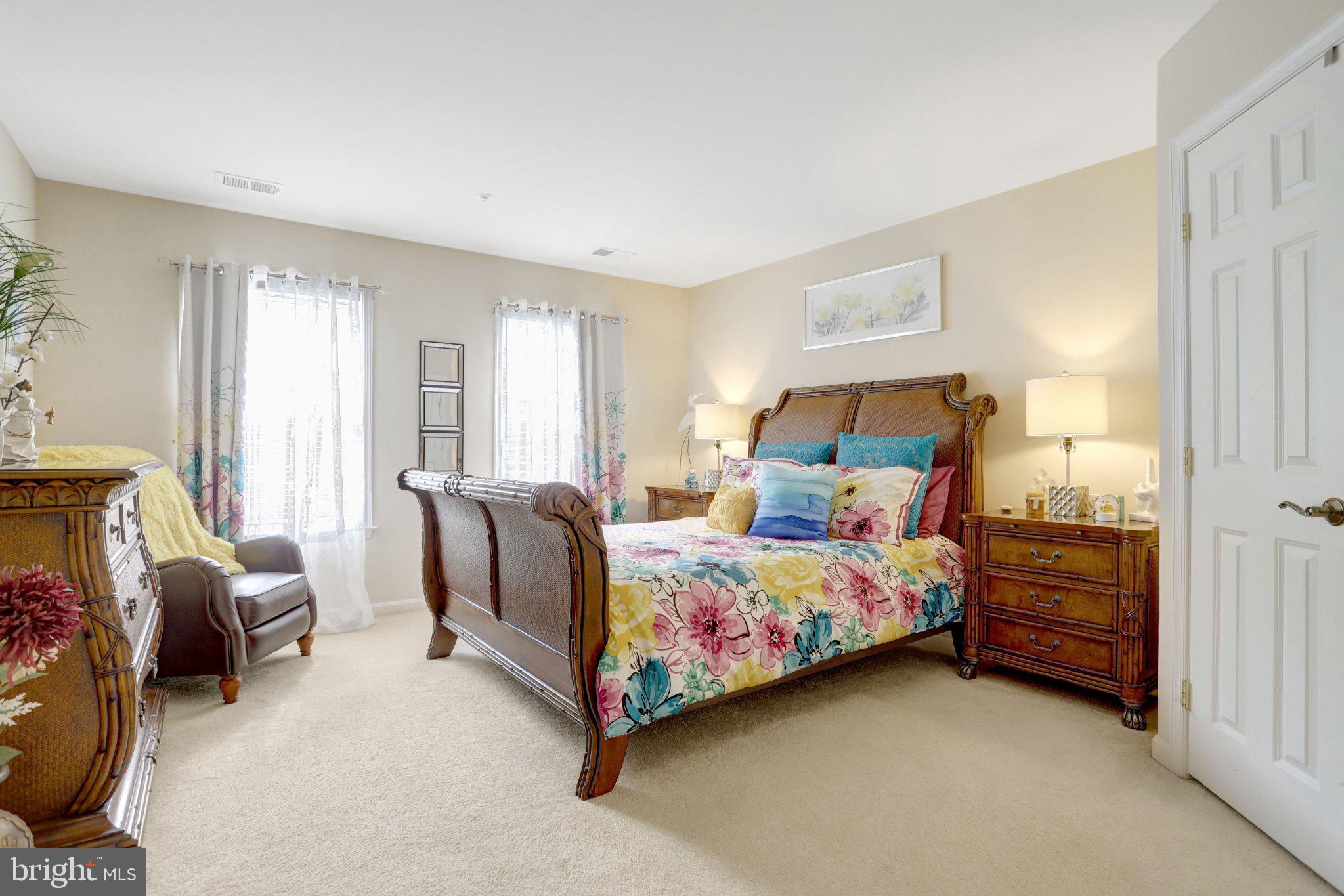 9219 Fort Foote Road Fort Washington, MD 20744 - Photo 24 of 68 Bright and inviting floral retreat.