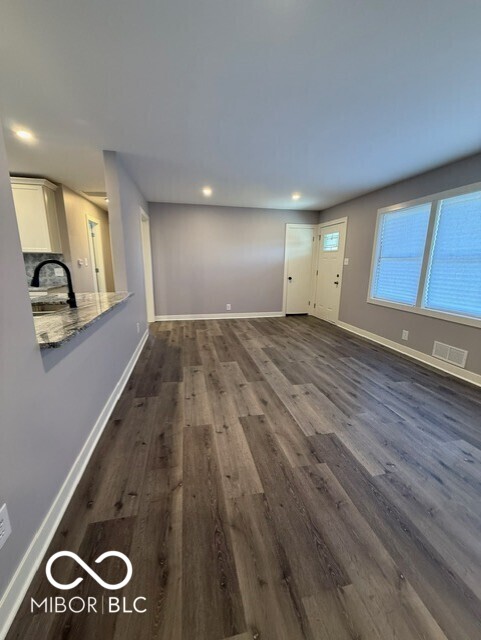 5912 Grandview Drive Indianapolis, IN 46228 - Photo 11 of 24