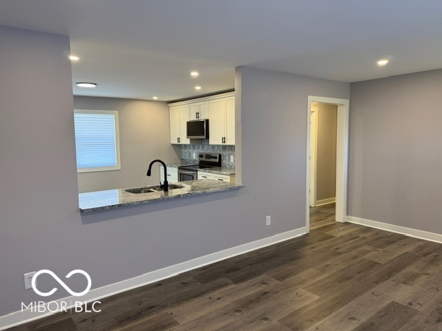 5912 Grandview Drive Indianapolis, IN 46228 - Photo 6 of 24