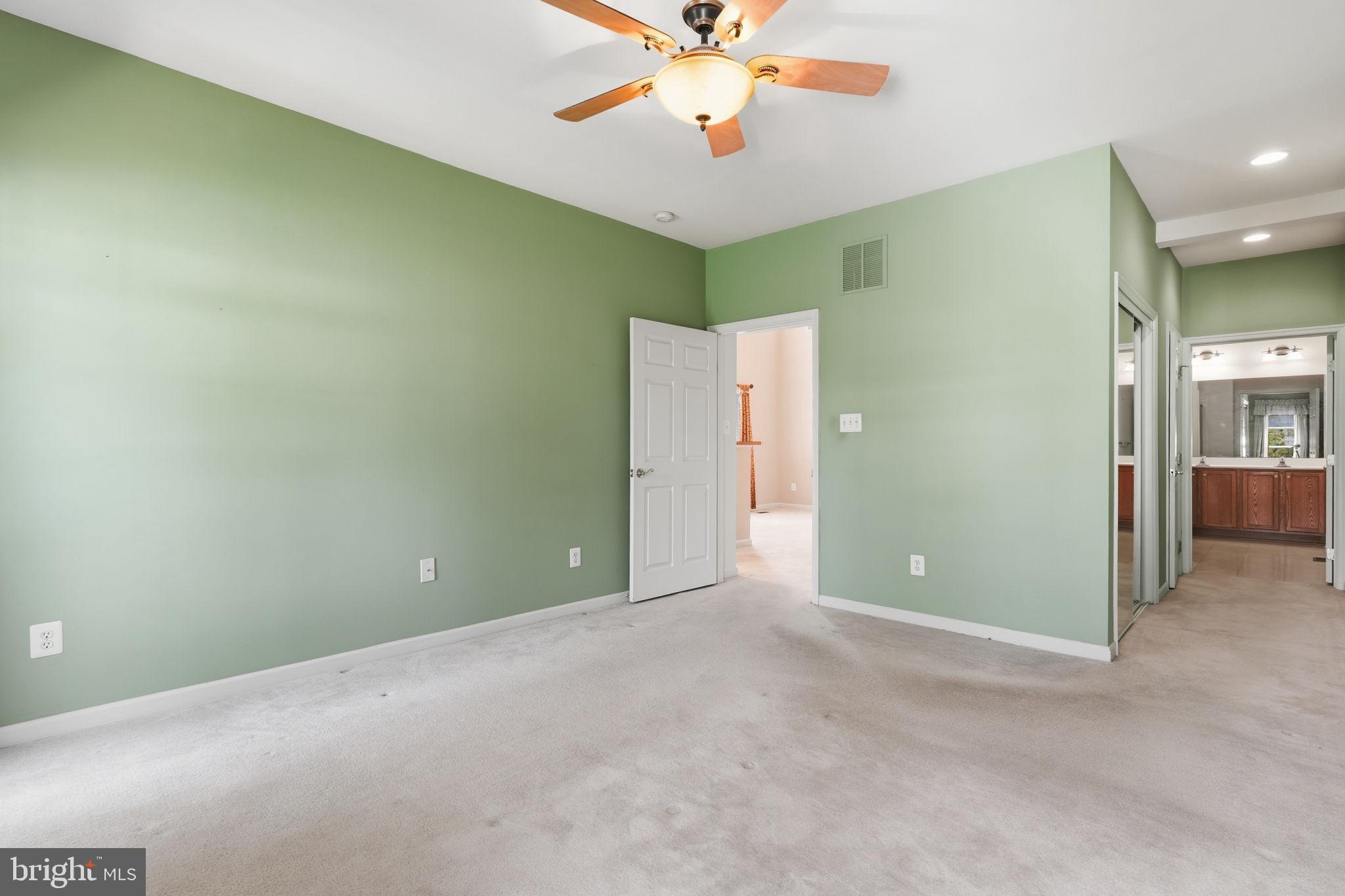 281 Maple Drive Hanover, PA 17331 - Photo 16 of 41 Primary bedroom